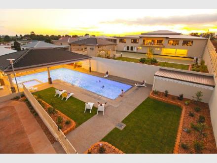 Living Gems Maleny
