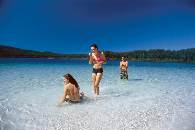 Fraser Island - Fun at Lake Mackenzie